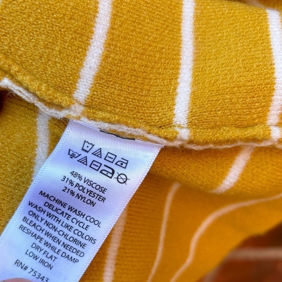 Tahari Womens Small Mustard Yellow Stripe Cuff Rolled Sleeve Sweater - Picture 6 of 9